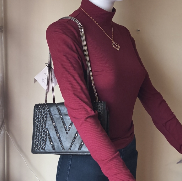 Black MCM Diamond Disco Flap 2 Way Crossbody With Swarovski Crystal Accents-GUC - Picture 2 of 12